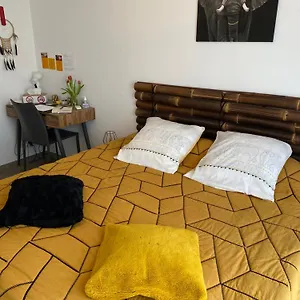 La Croisee D Avec Sanitaires Partages Guereins